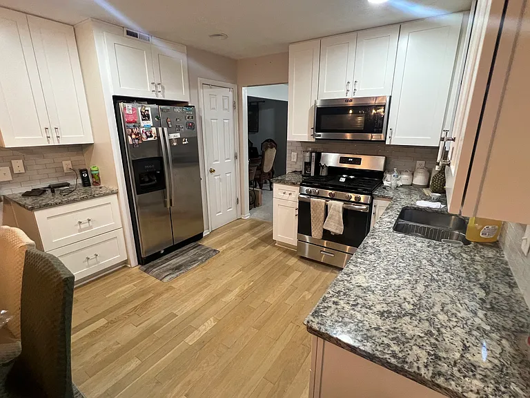 1467 Ivey Pointe Dr — Photo 3
