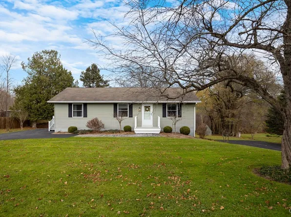 8231 Indian Hill Rd, Manlius, NY 13104