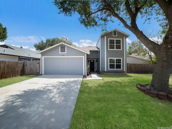 13082 FEATHER RIDGE DR, San Antonio, TX 78233