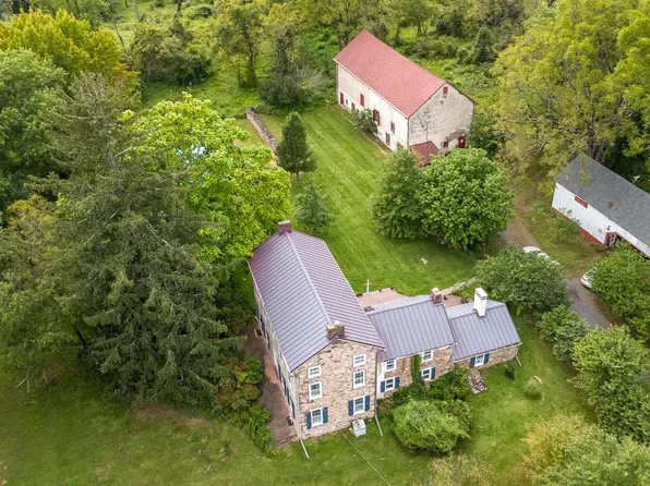345 Park Ave, Chalfont, PA 18914