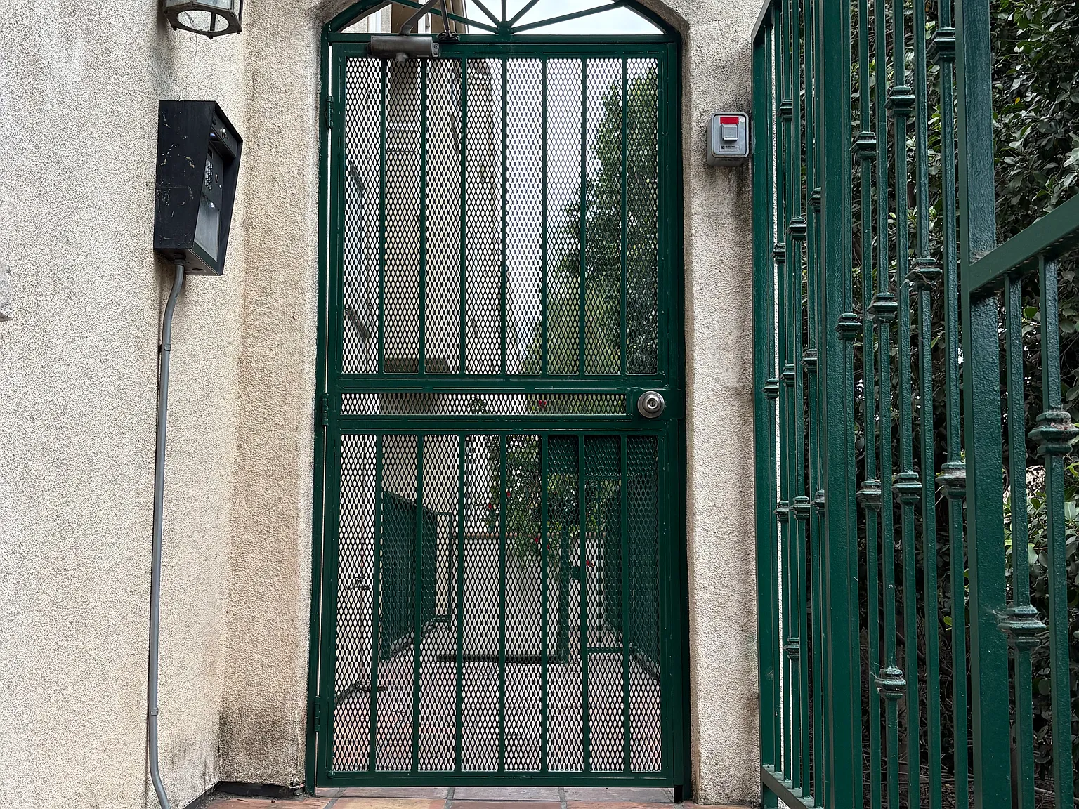 S Niagara St, Burbank — Photo 2