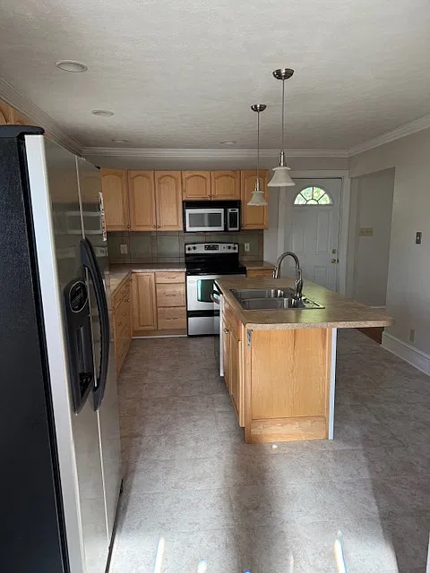 3 bed, 1485 sqft, $2,000 — Photo 3