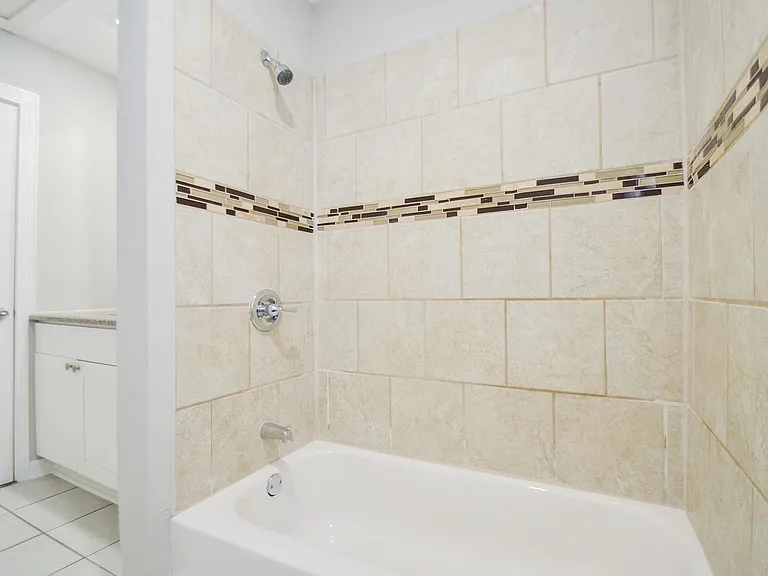 5238 Keystone St — Photo 24