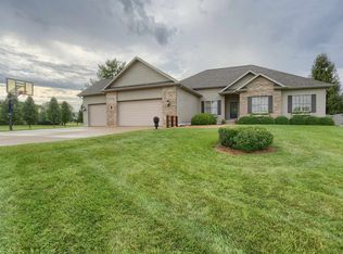 3561 E Pierceton Rd, Warsaw, IN 46580