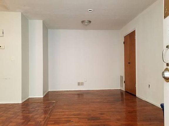 3rd image of 11 Cherrywood Ct