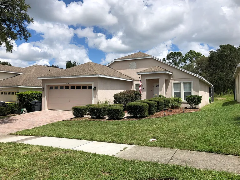 1536 N Hampton Dr — Photo 2