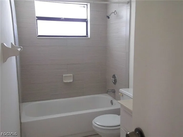 111 Doveside Ln — Photo 9