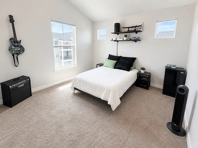 1806 W Newcastle Ln #B304 — Photo 4