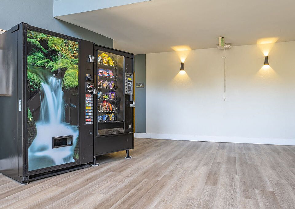 The Hills Apartments at Thousand Oaks 850 Warwick Ave Thousand Oaks