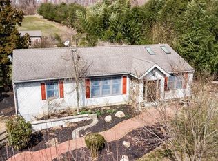 630 Lenape Rd, Bechtelsville, PA 19505