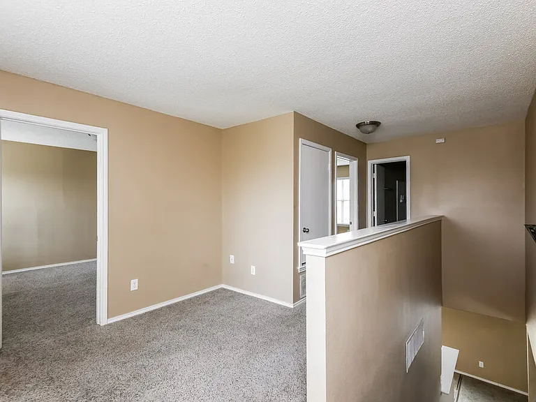 949 Canary Dr — Photo 13