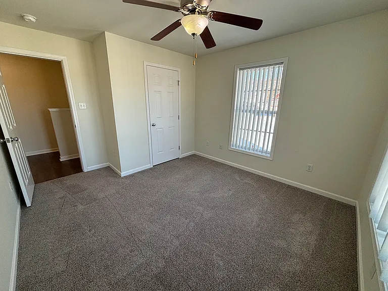 16 Stillman Ave — Photo 13