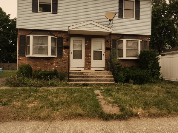11 Dineen St, Springfield, MA 01104