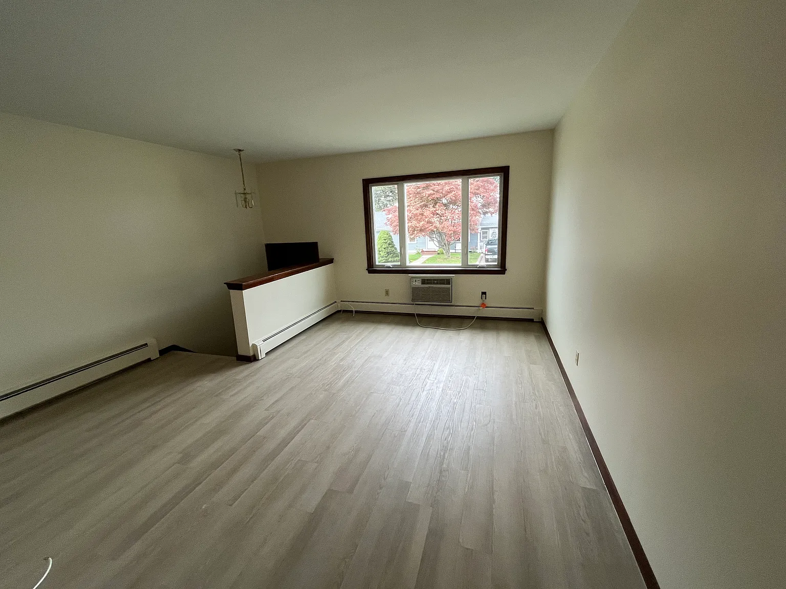 2 bed, 864 sqft, $2,350 — Photo 2