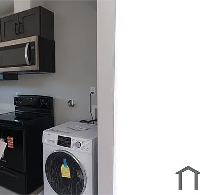 1403 Carleton St #G — Photo 2