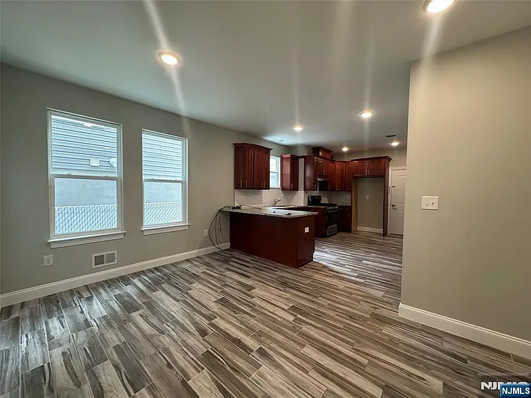 195 Ridge St #197 — Photo 2