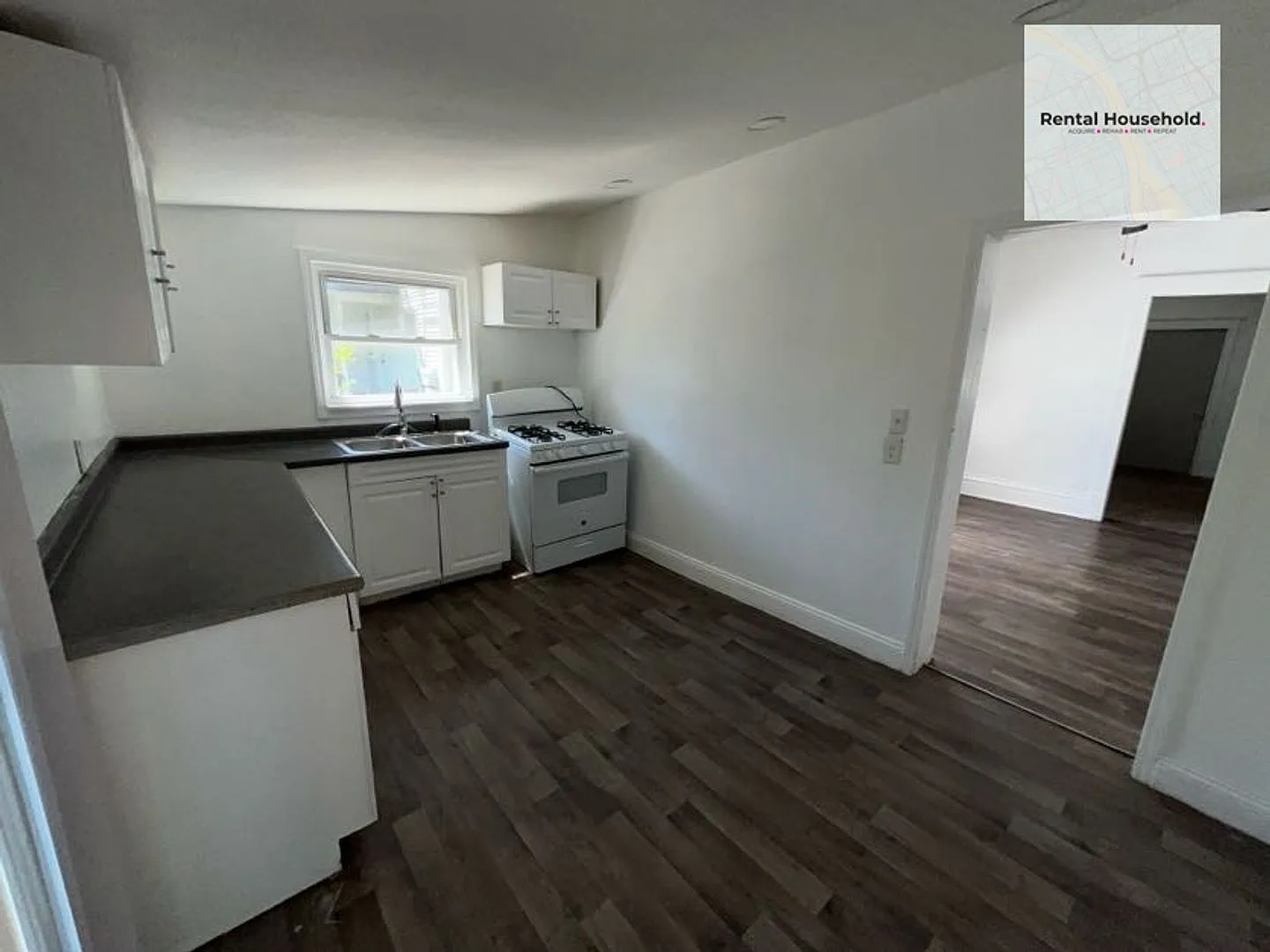 Adorable & Spacious 3 Bedroom Property-Toledo Ohio — Photo 3