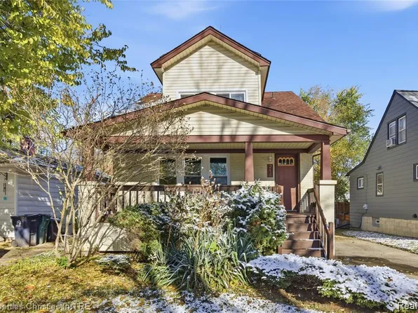 214 Woodsboro Dr Unit 1, Royal Oak, MI 48067