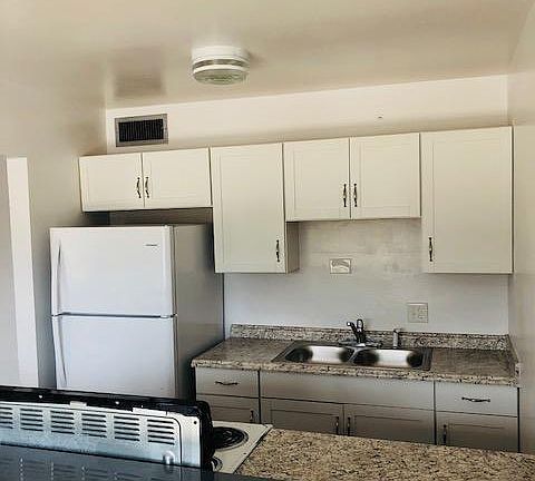 2nd image of 429 Auburn Dr APT 104