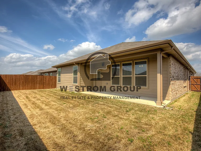 820 Greenford Mnr — Photo 50