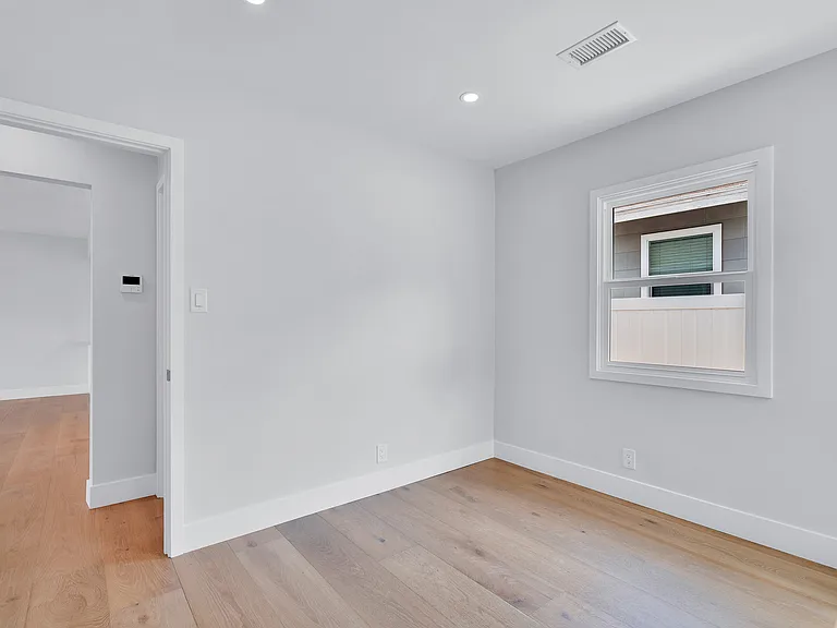 1022 Grant St #B — Photo 11