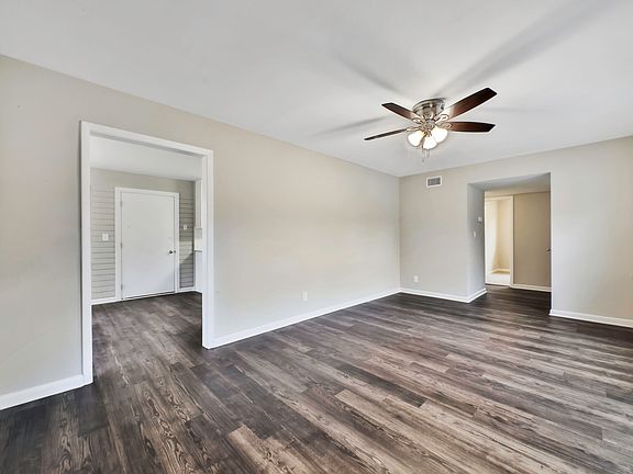 4th image of 1675 Cezanne Dr W