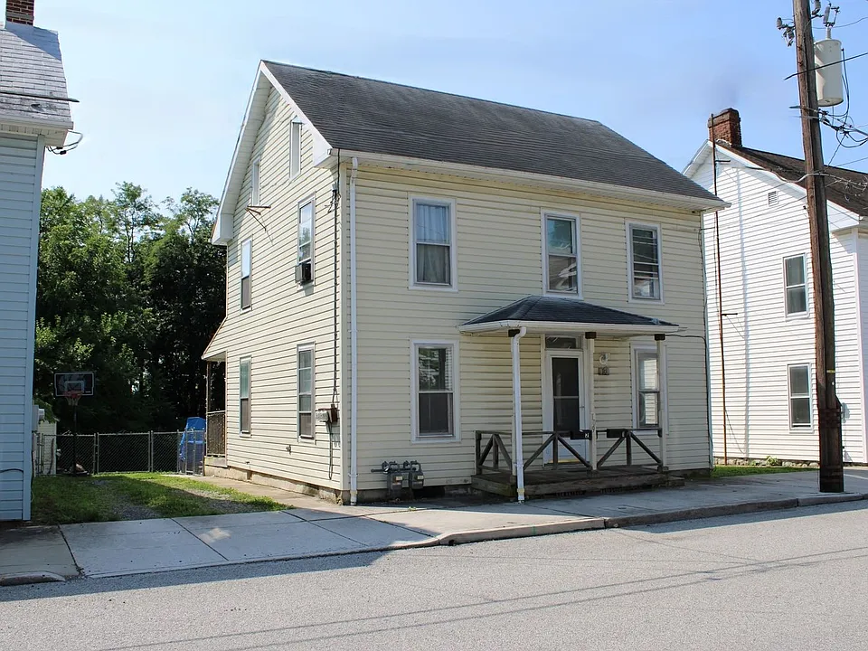 109 Lumber St #1