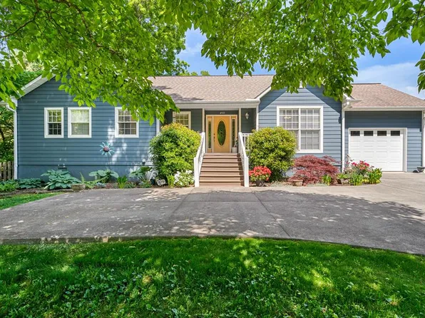 450 Long View Dr, Hiawassee, GA 30546