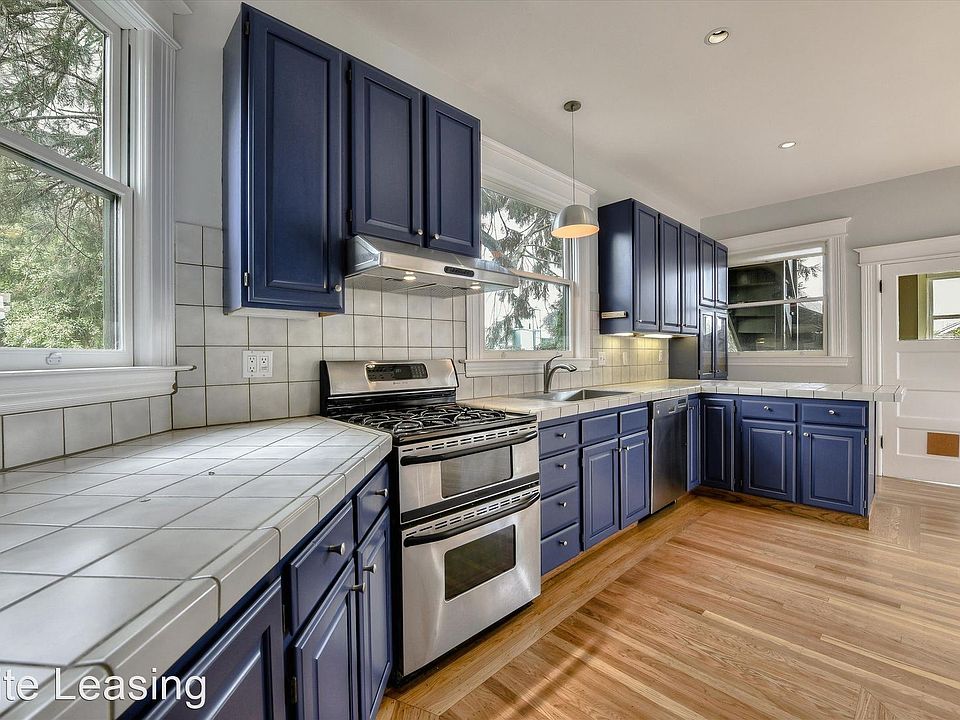 1st image of 18 Caselli Ave #18