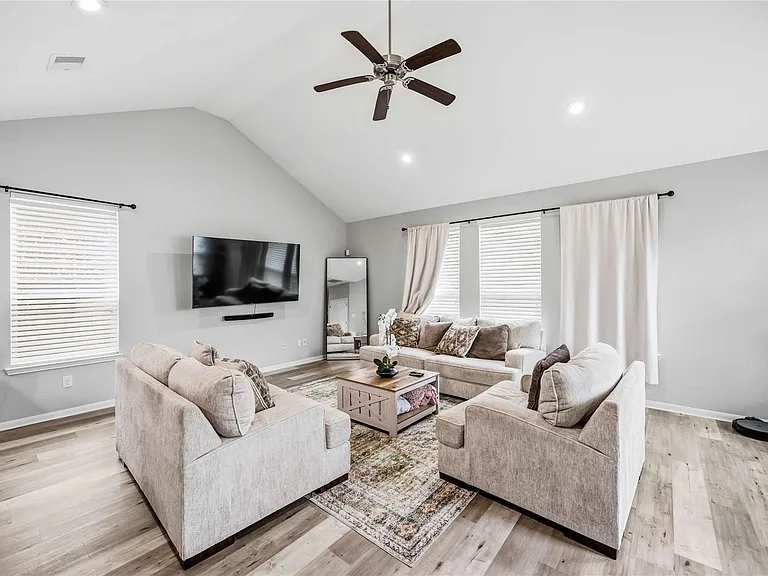 14702 Meadow Acre Trl — Photo 7