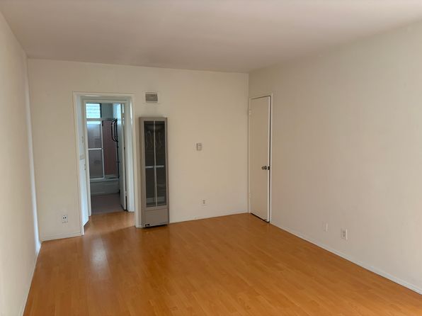 907 N Gardner St APT 5