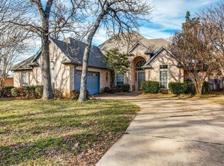 10 Mistywood Ct, Mansfield, TX 76063