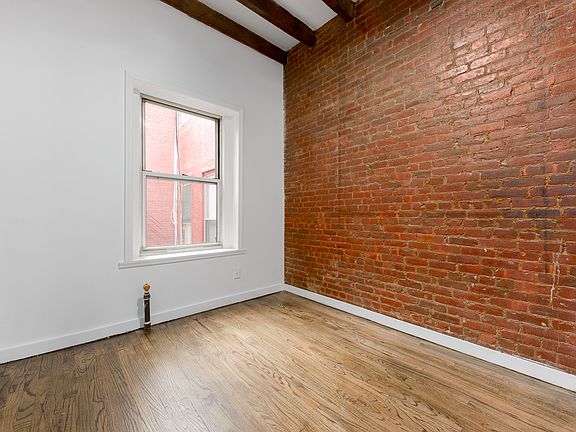 4th image of 203 Grand St APT 26