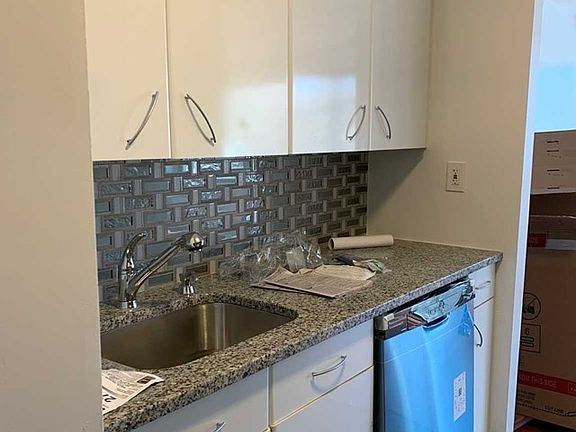 4th image of 1600 Center Ave APT 3G