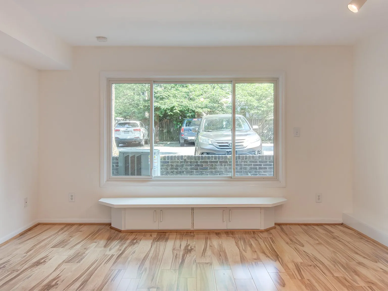 1 bed, $2,000 — Photo 4