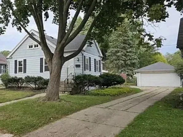 640 S 104th St, West Allis, WI 53214