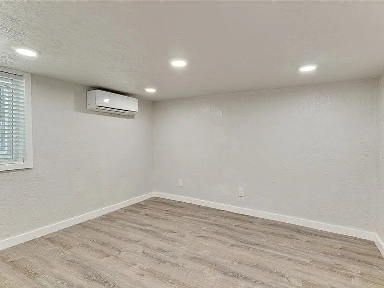 672 S 200 W #3 — Photo 23