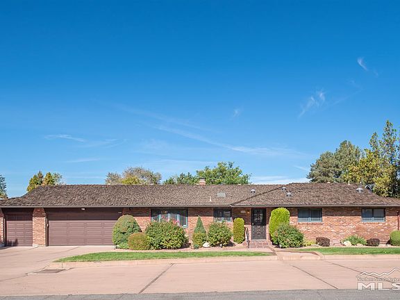 Garage parking with plenty of add'tl driveway parking.