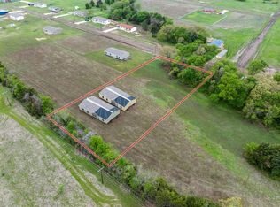 225 Largo St, Bonham, TX 75418