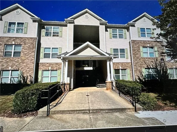 3203 Fairington Ridge Cir, Lithonia, GA 30038