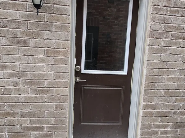 52 Huggins Dr, Whitby, ON L1P 0J5