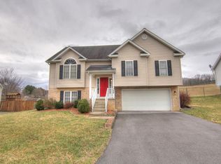 156 Murray Cir, Bluefield, VA 24605
