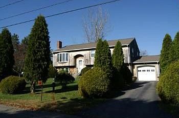 1st image of 4 Bob White Ln