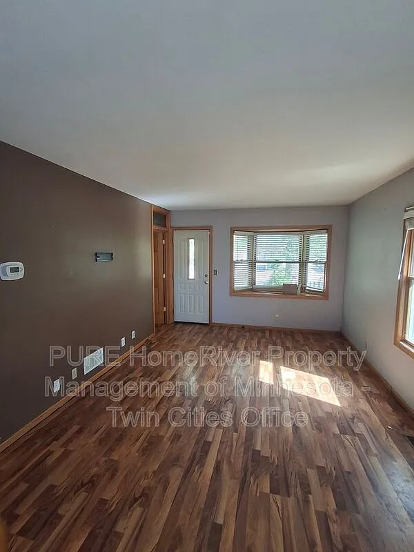 3 bed, 2.0 bath, 1477 sqft, $2,349 — Photo 3