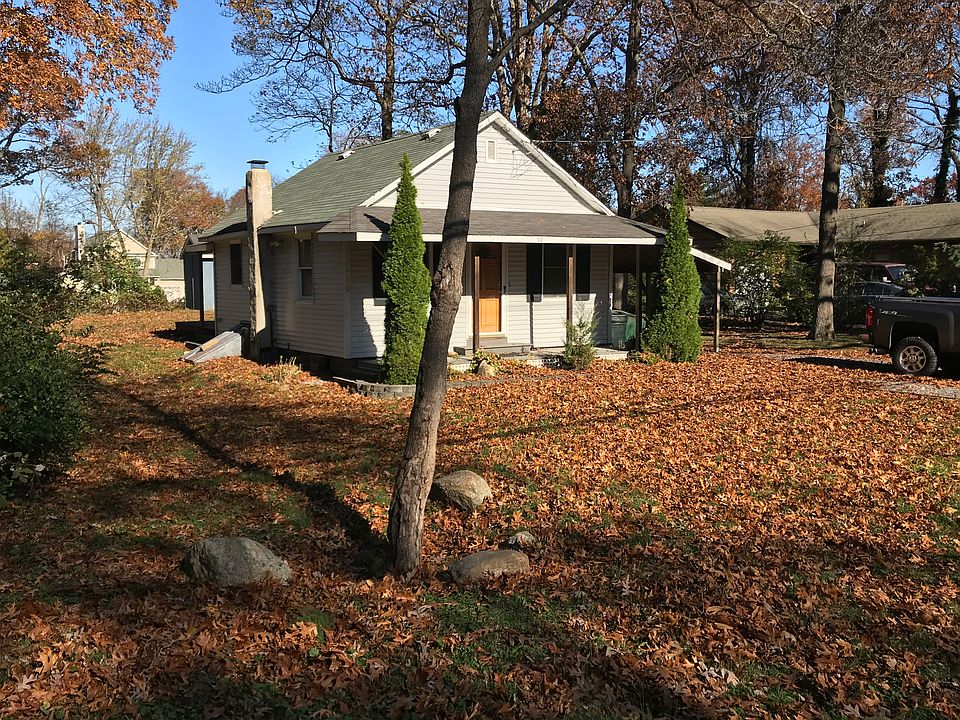 32 Faye St, Wading River, NY 11792 Zillow