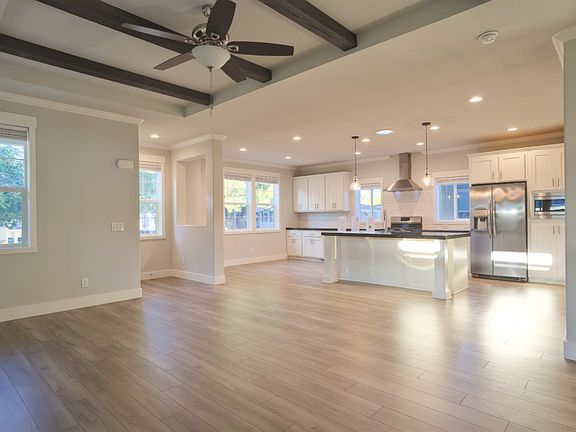 2nd image of 125 N Mary Ave Space 61