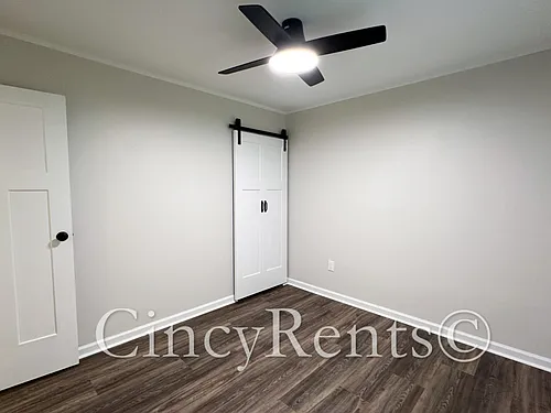 988 Stratford Pl — Photo 19