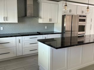 1422 E Steamboat Bend Dr, Tempe, AZ 85283