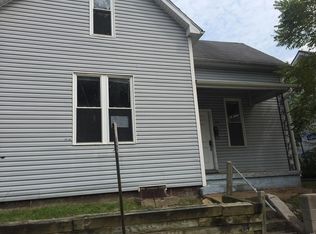 214 N 6th St, Belleville, IL 62220
