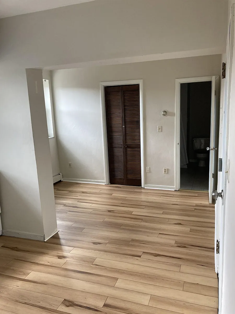 Building Photo - 352 Freeport Rd #2